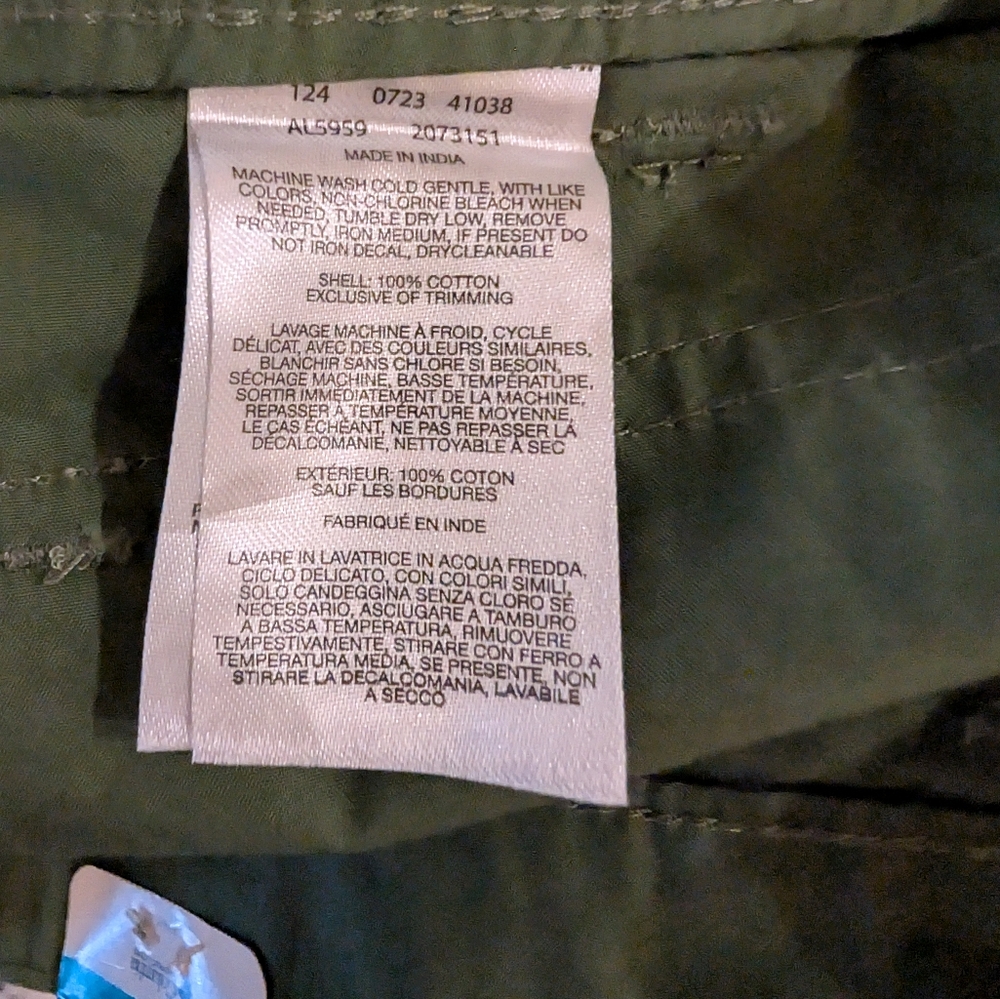 Columbia Holly Hideaway Washed Out Green Shorts Women’s Sz 12 NWT - Picture 10 of 11